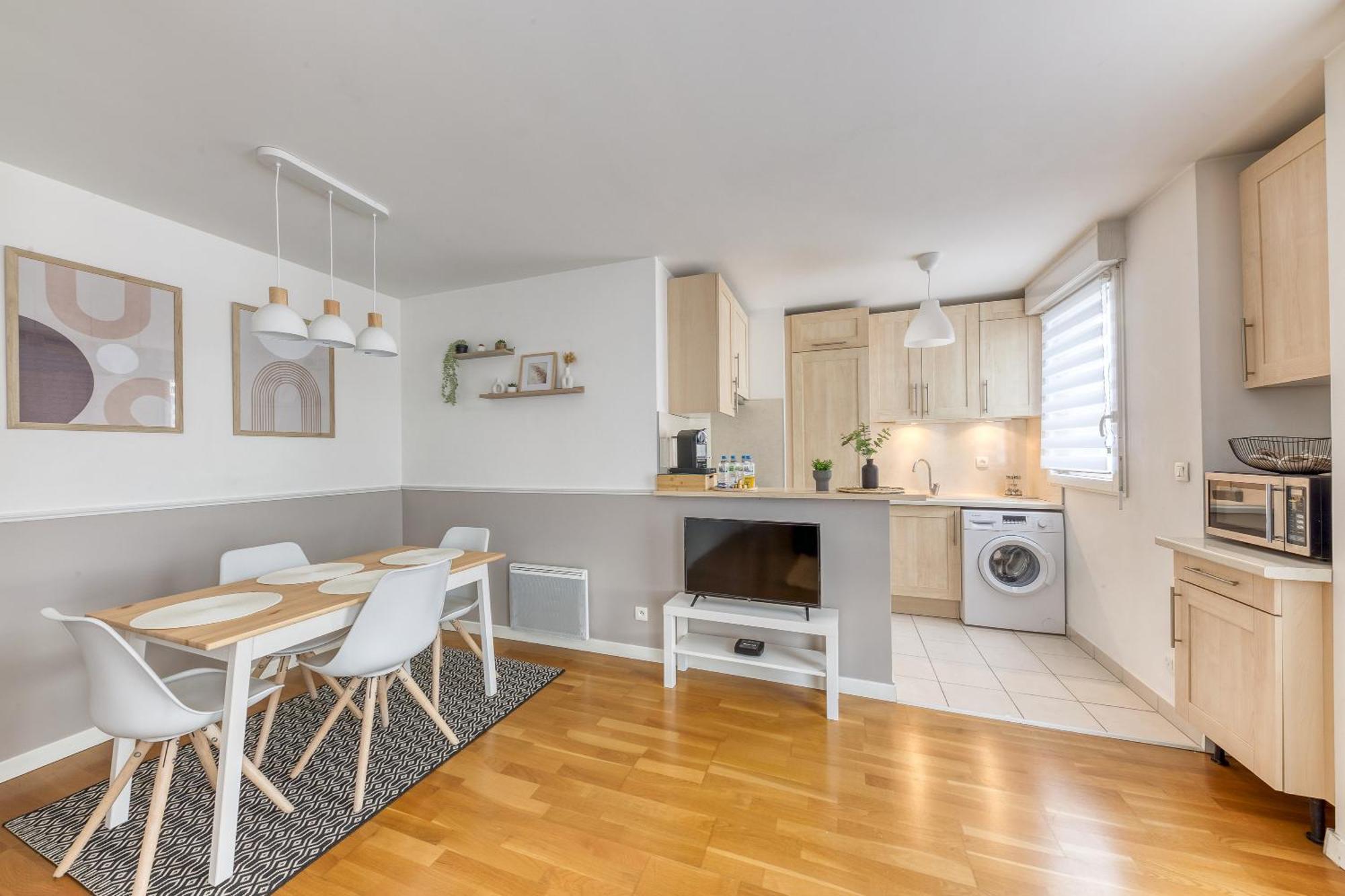 Apartment Metro - Ascenseur - Parking - Wifi - 4 Pers - Easy Check In